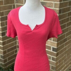Marsh Landing Pink Ribbed Short Sleeve Top